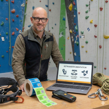 Prüfung, Sicherheitsmanagment und Lifecycle von Kletter- und Boulderanlagen (Künstliche Kletteranlagen) (Prüfung - Kletteranlagen, Boulderwände und Klettergriffe)